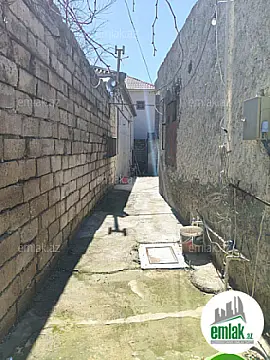 Satılır 5 otaqlı həyət evi 300 m²