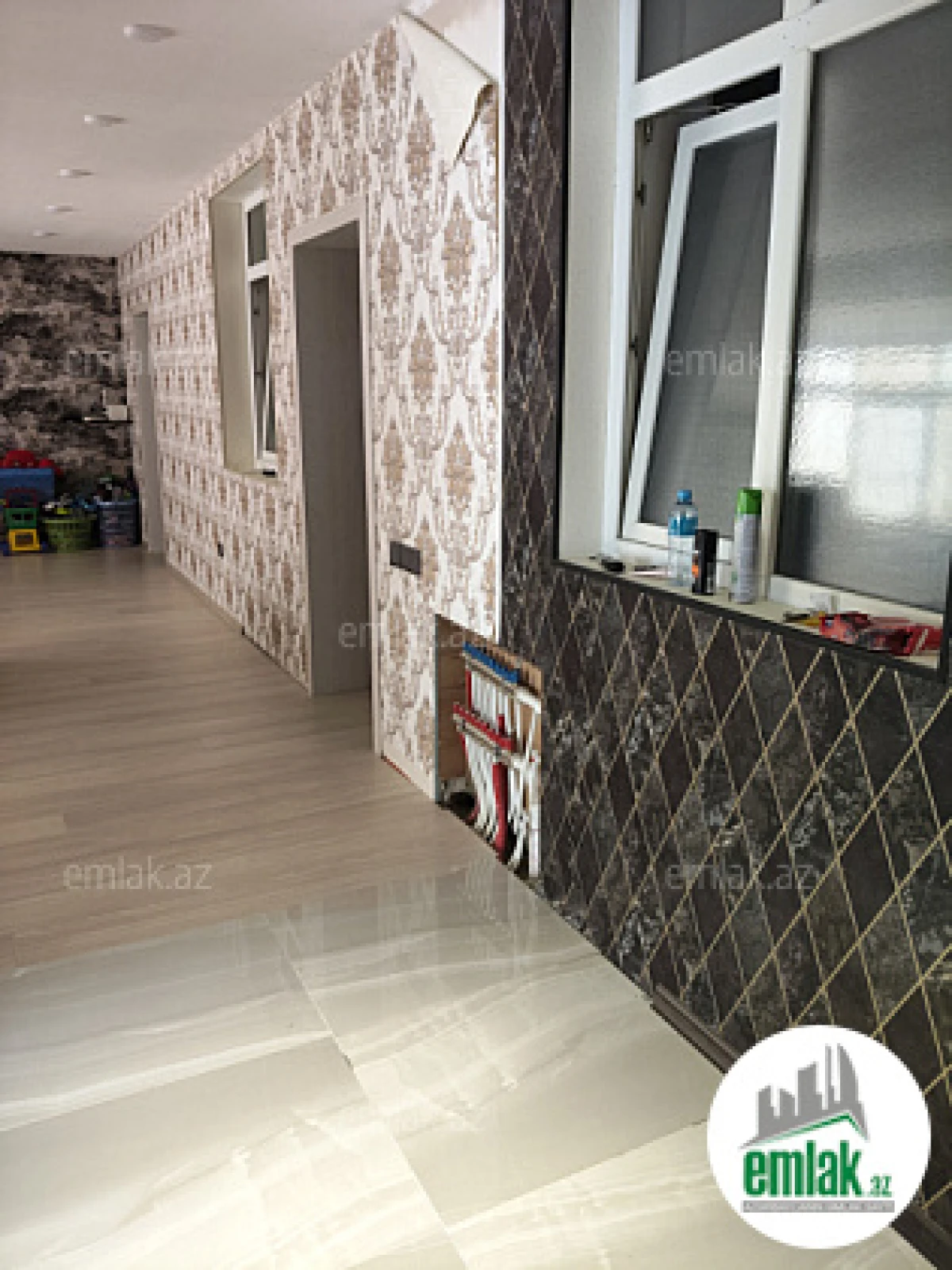 Satılır 5 otaqlı həyət evi 300 m²
