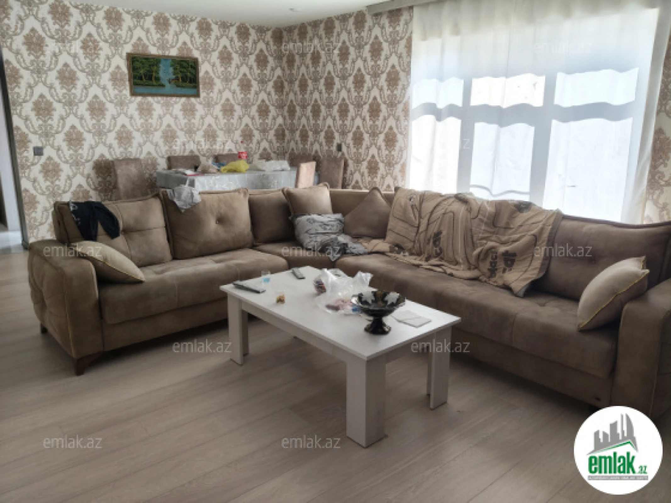 Satılır 5 otaqlı həyət evi 300 m²