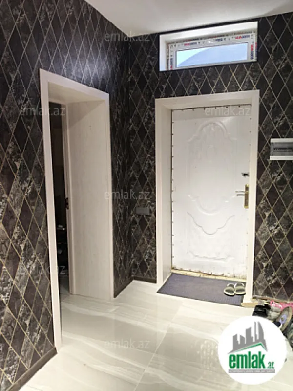 Satılır 5 otaqlı həyət evi 300 m²