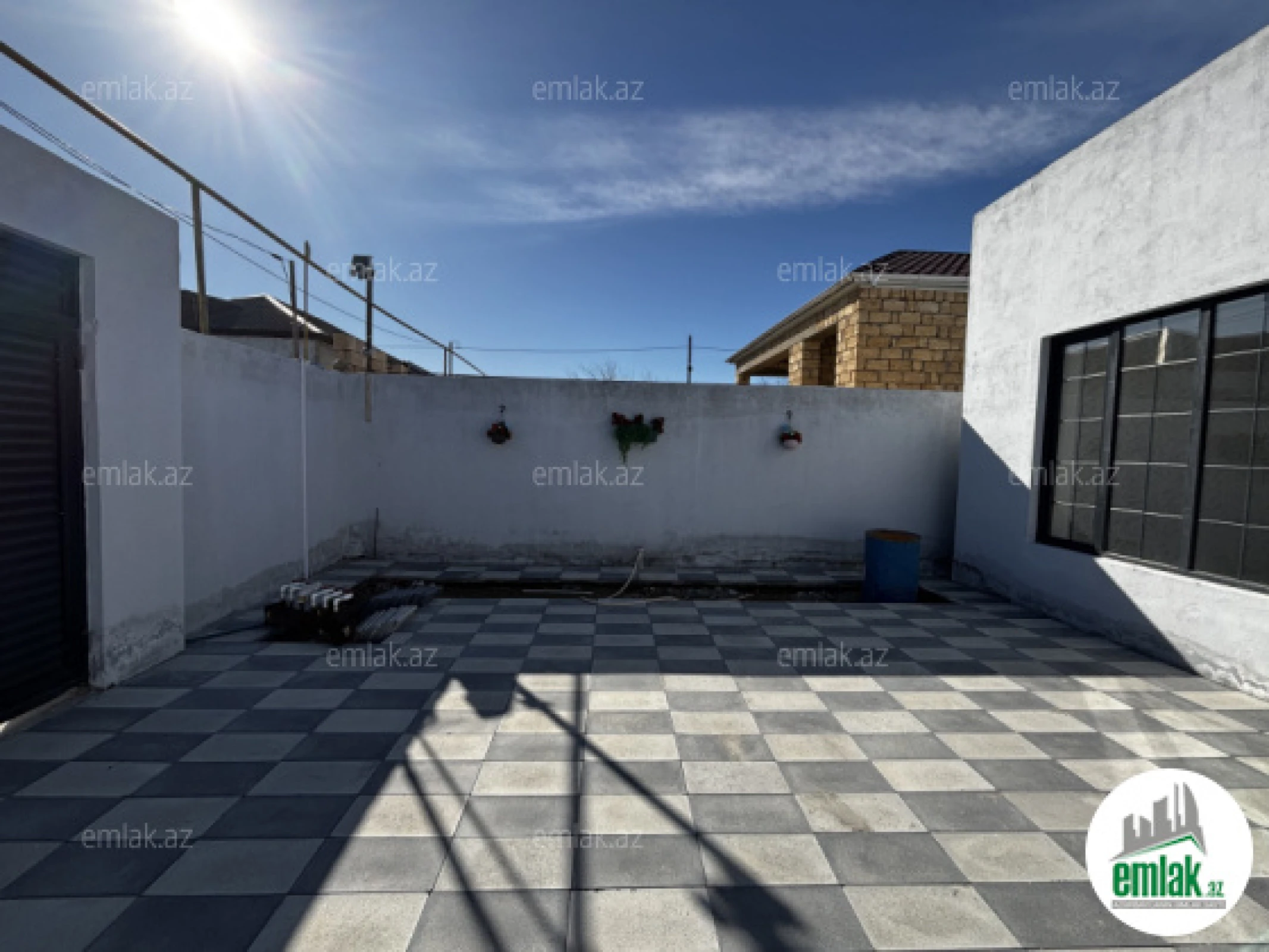 Satılır 3 otaqlı mənzil 101 m²