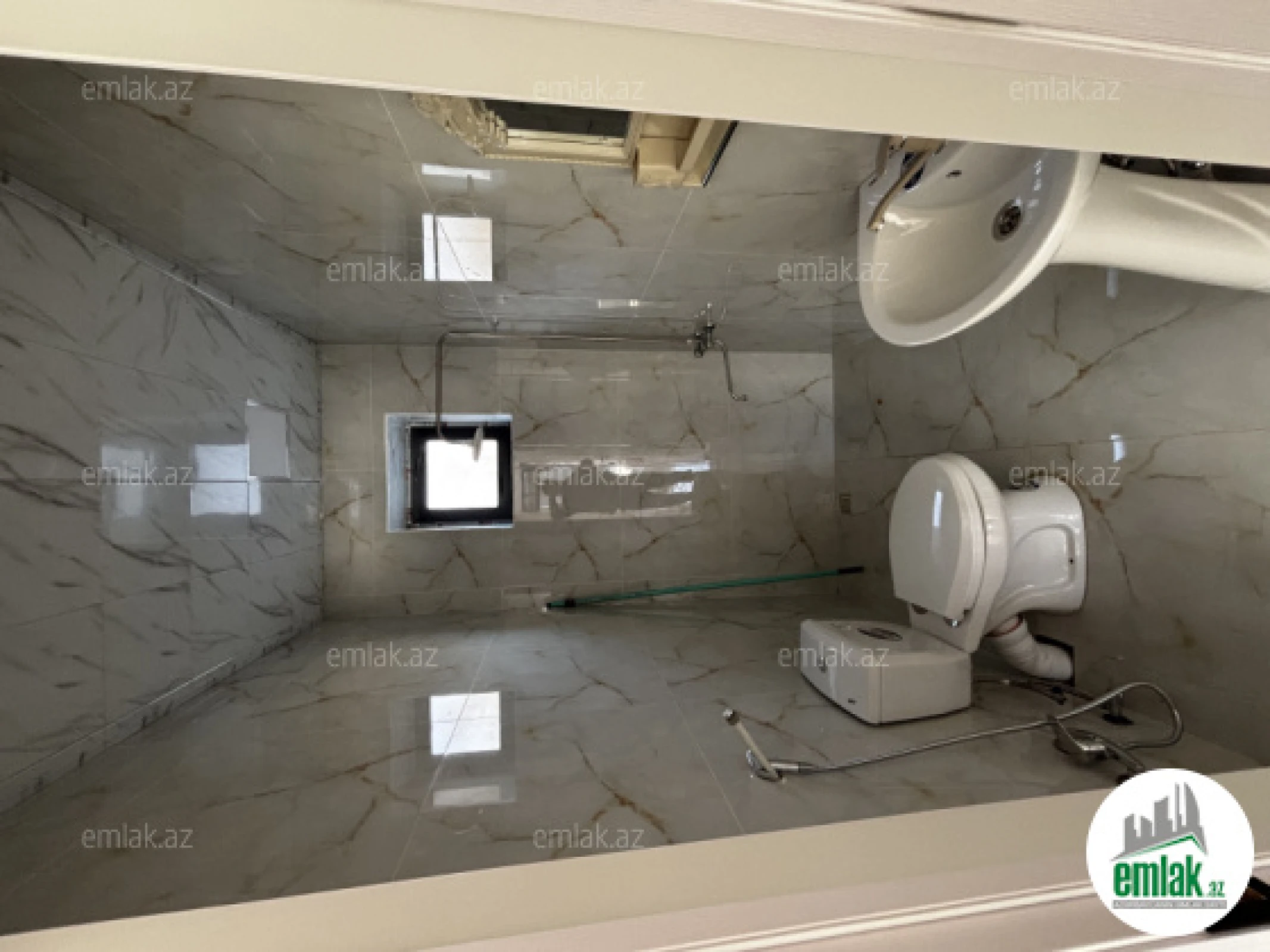 Satılır 3 otaqlı mənzil 101 m²