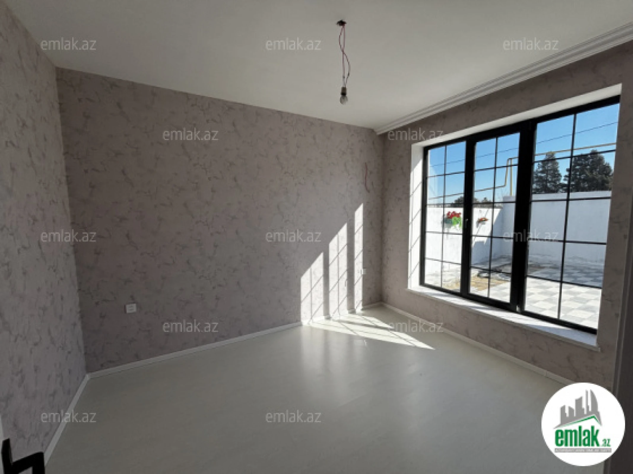 Satılır 3 otaqlı mənzil 101 m²