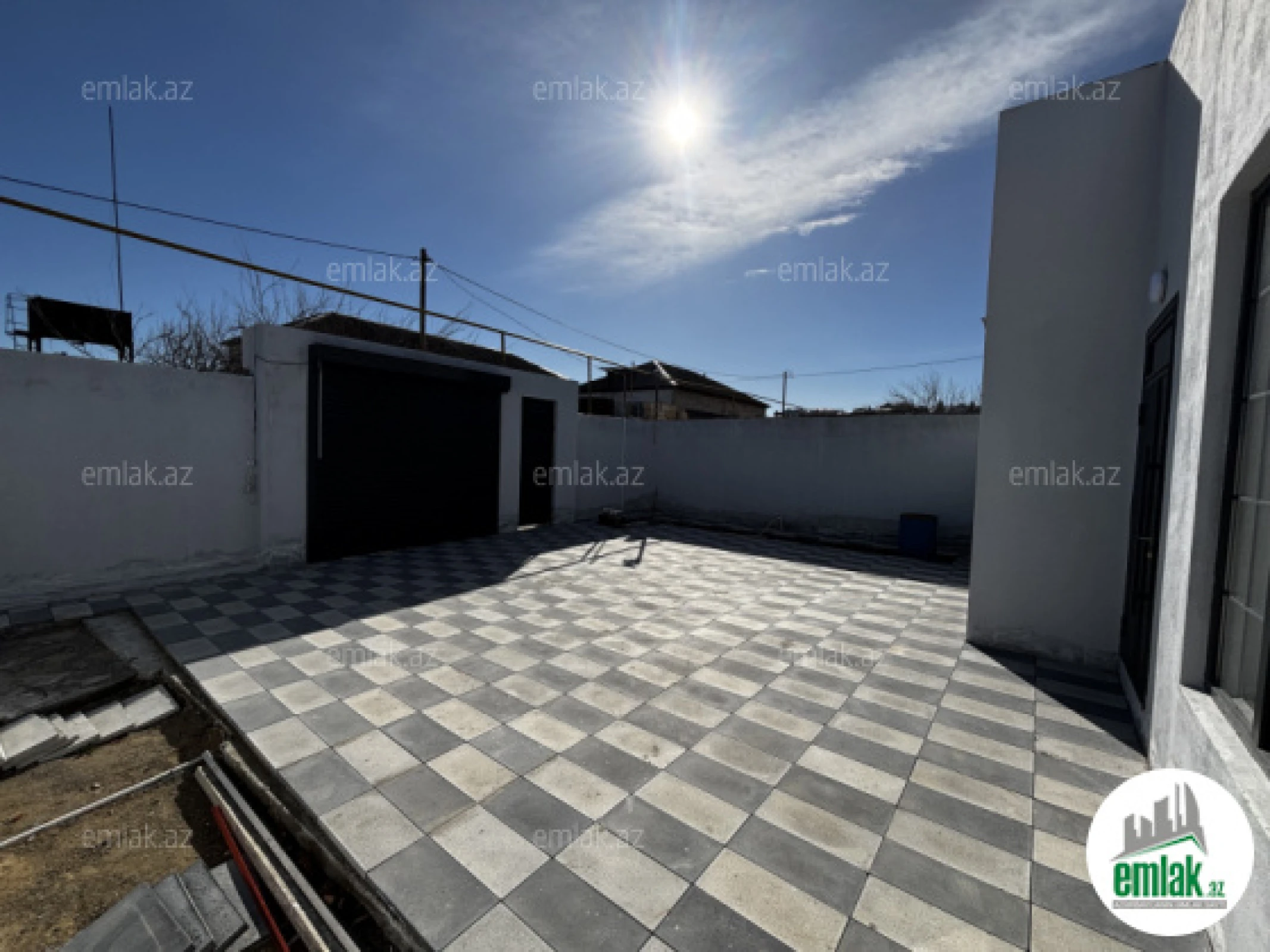 Satılır 3 otaqlı mənzil 101 m²