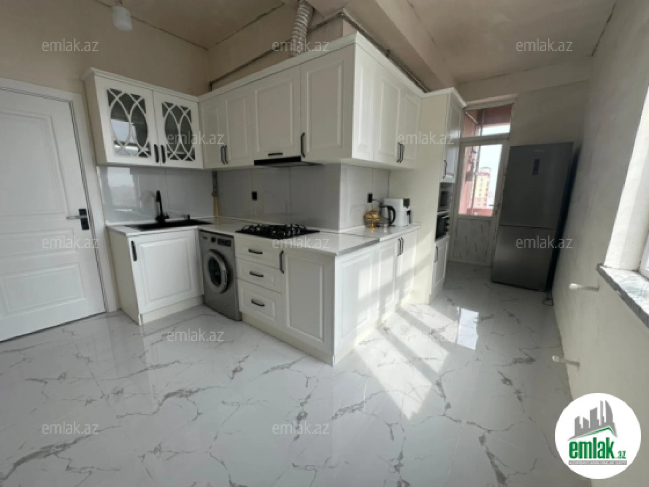 Satılır 3 otaqlı yeni tikili 92 m²