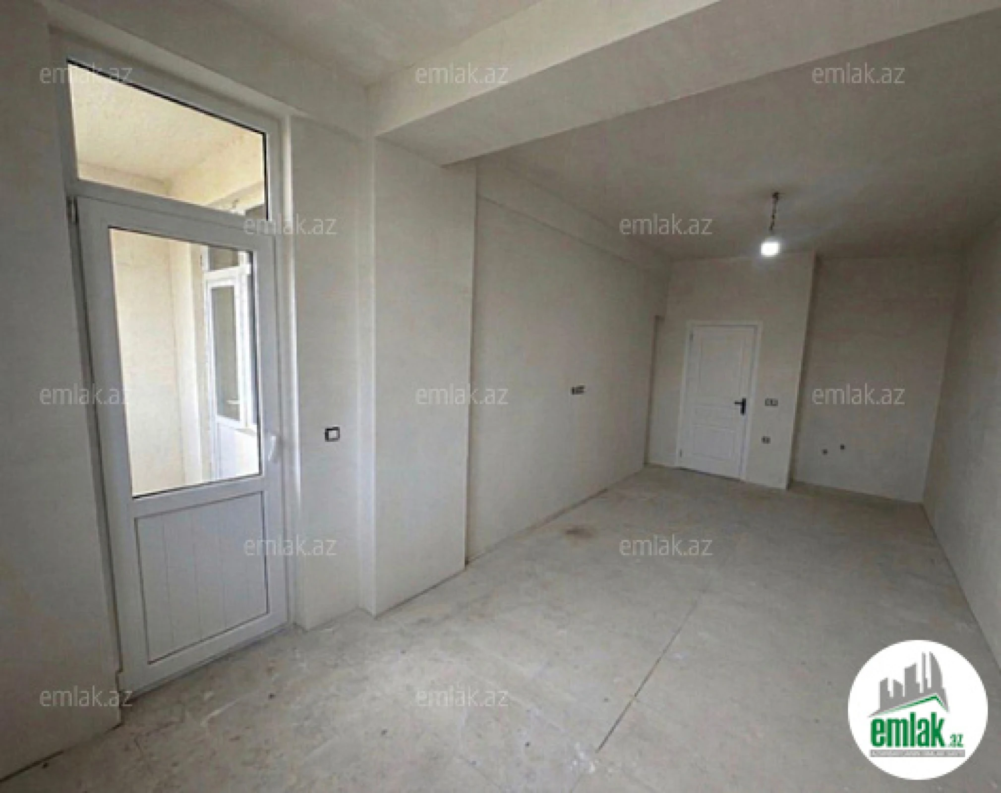 Satılır 3 otaqlı yeni tikili 92 m²