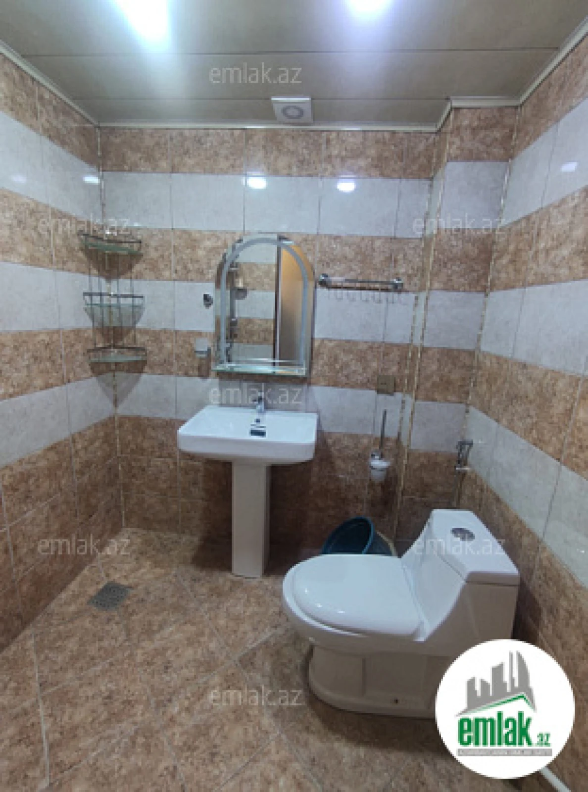 Satılır 3 otaqlı köhnə tikili 73 m²