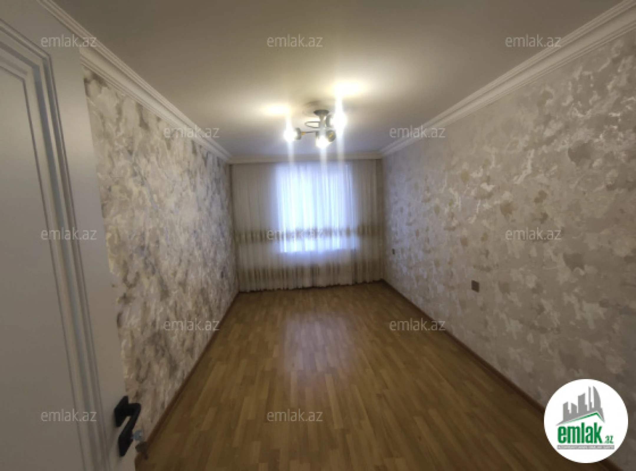 Satılır 3 otaqlı köhnə tikili 73 m²