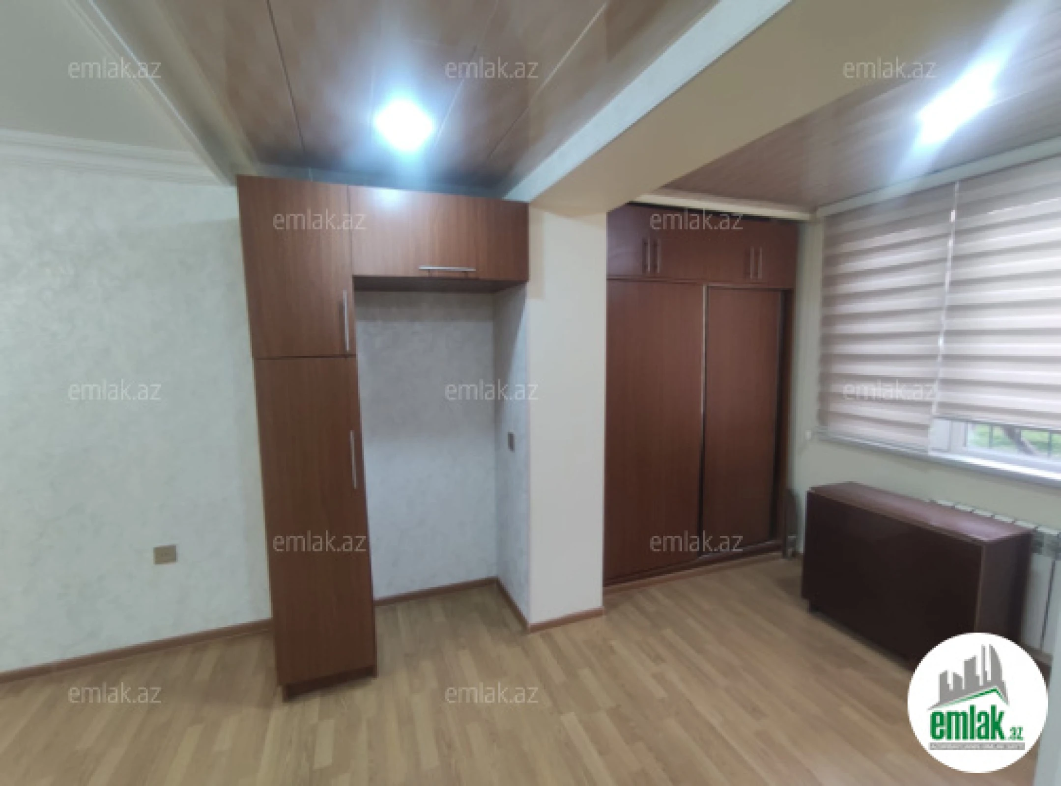 Satılır 3 otaqlı köhnə tikili 73 m²