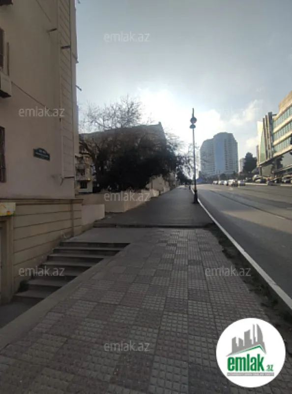 Satılır 3 otaqlı köhnə tikili 73 m²