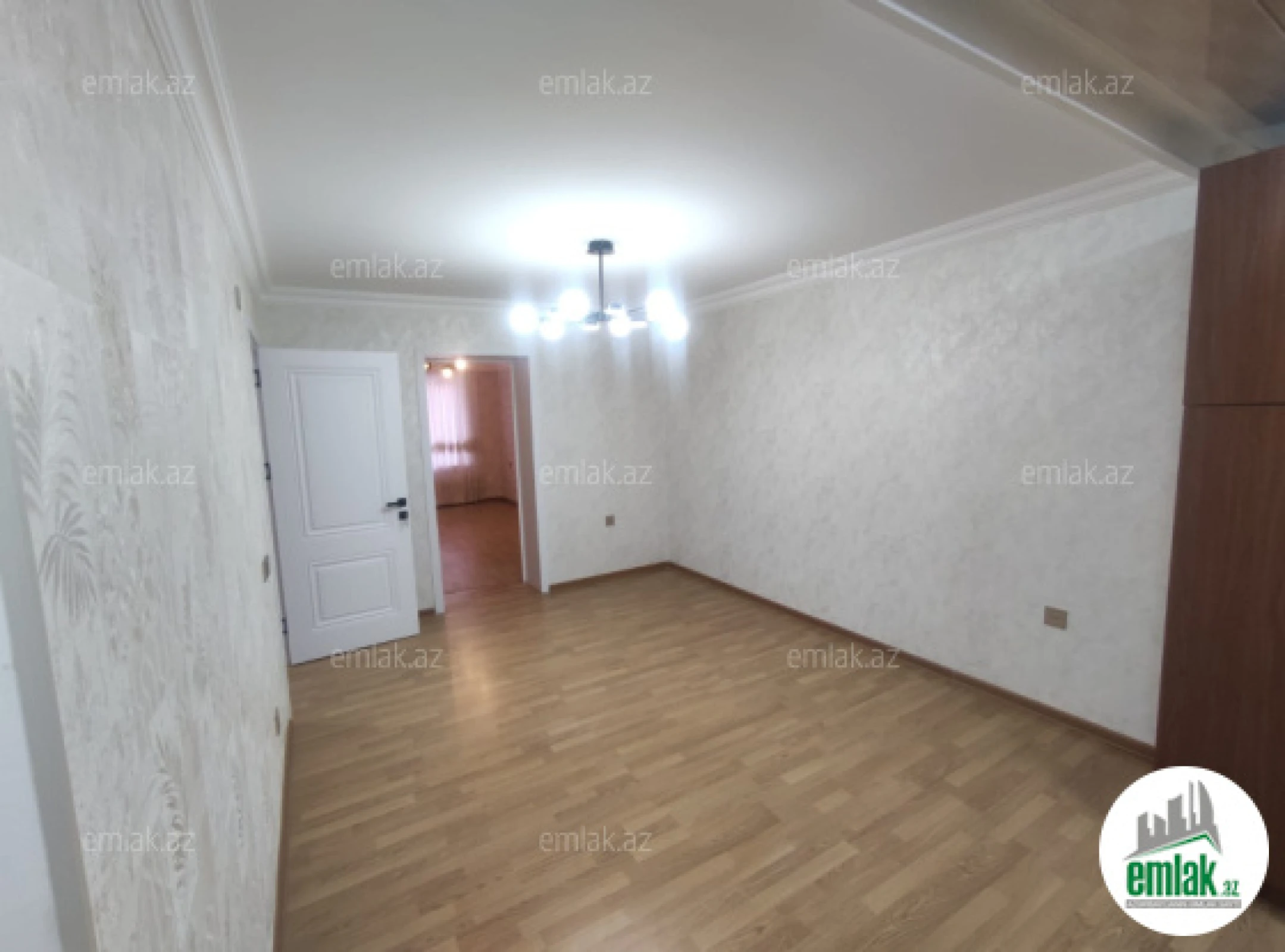 Satılır 3 otaqlı köhnə tikili 73 m²