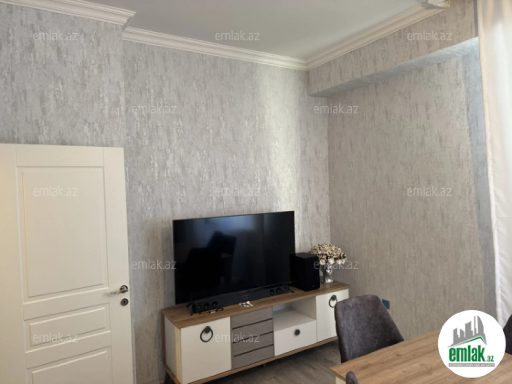 Satılır 2 otaqlı yeni tikili 64 m²