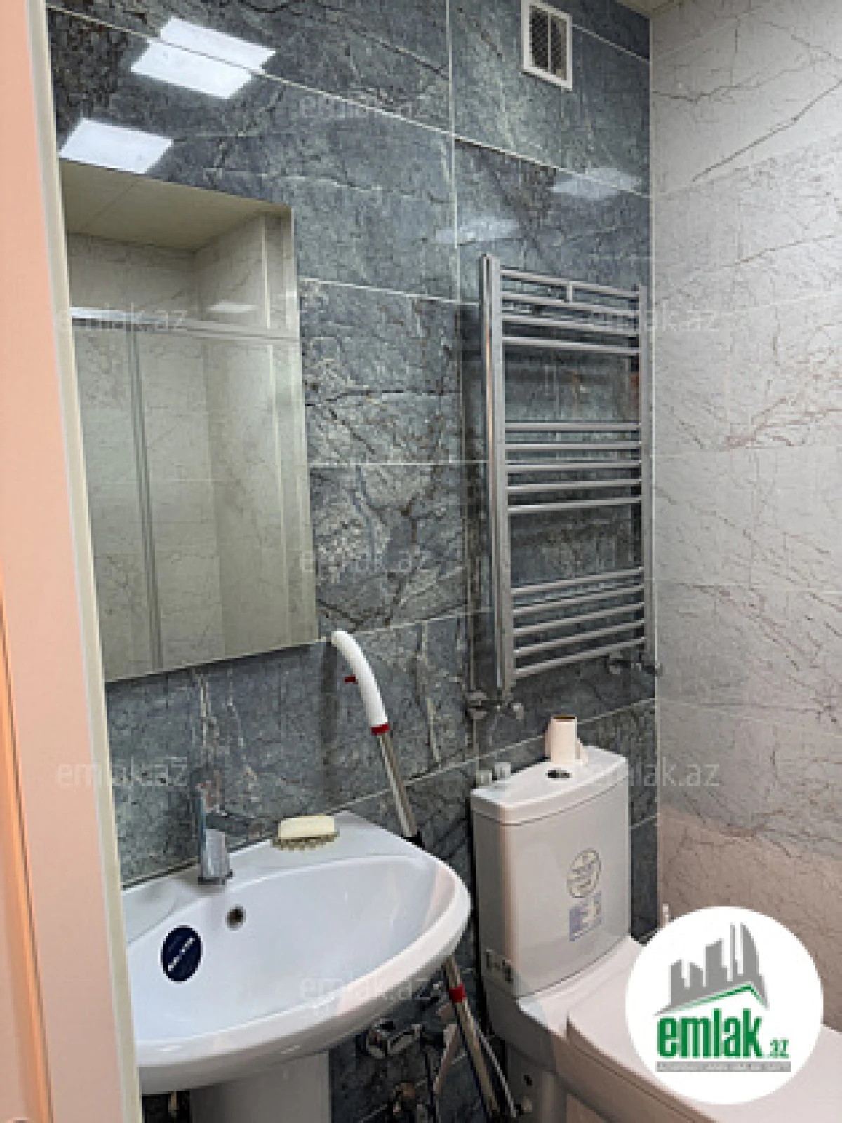 Satılır 2 otaqlı yeni tikili 64 m²