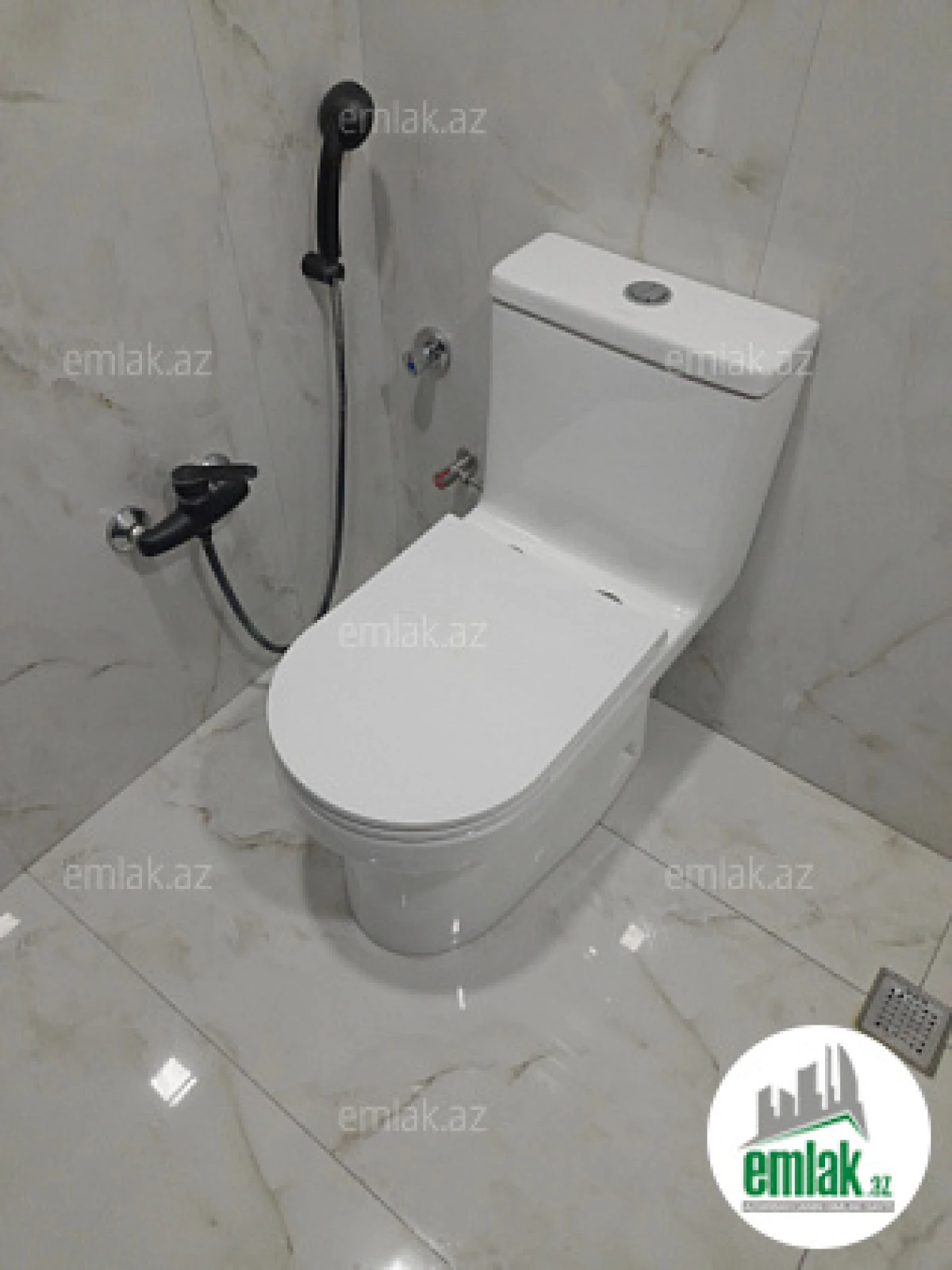 Satılır 2 otaqlı həyət evi 80 m²