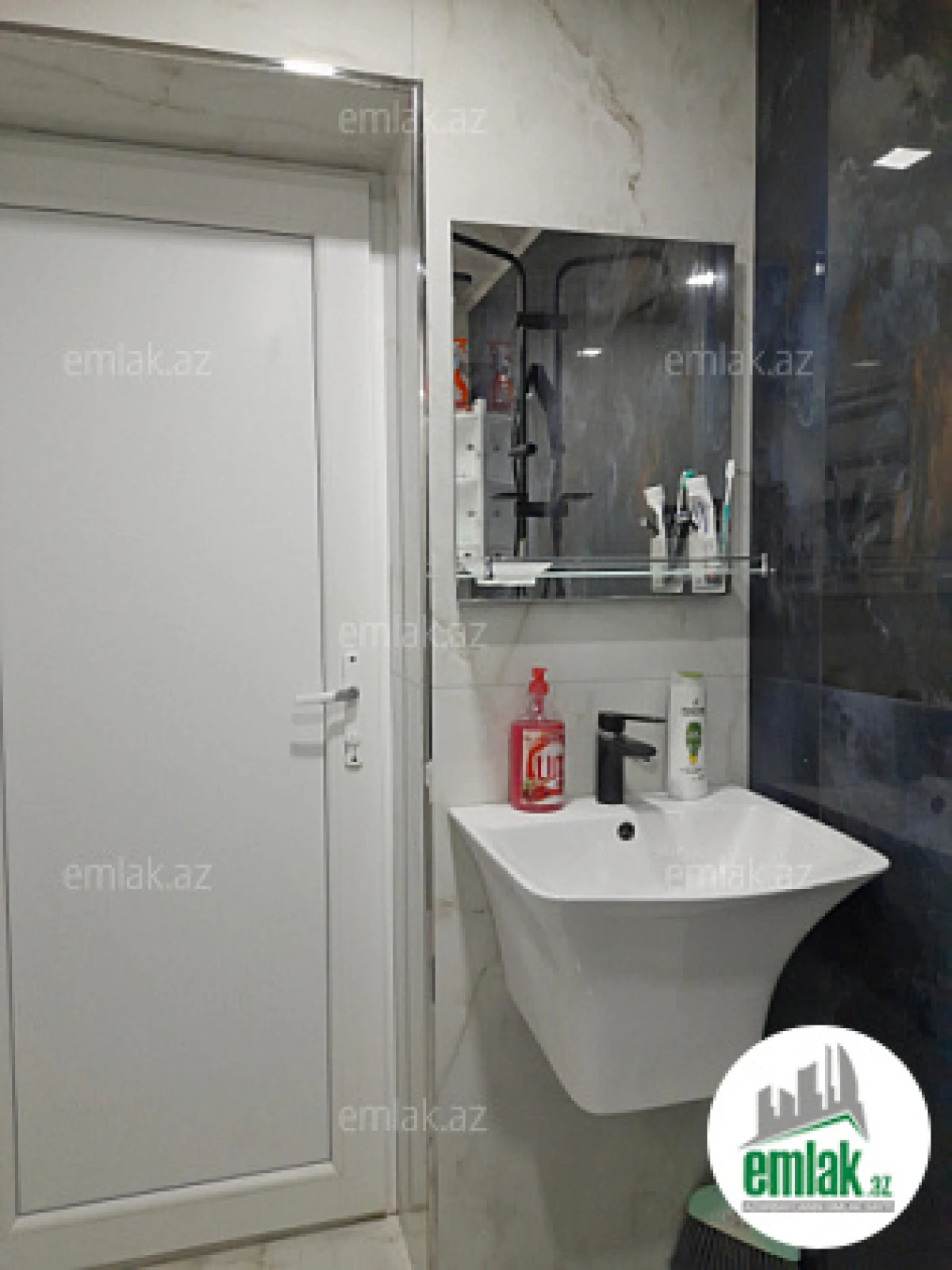 Satılır 2 otaqlı həyət evi 80 m²