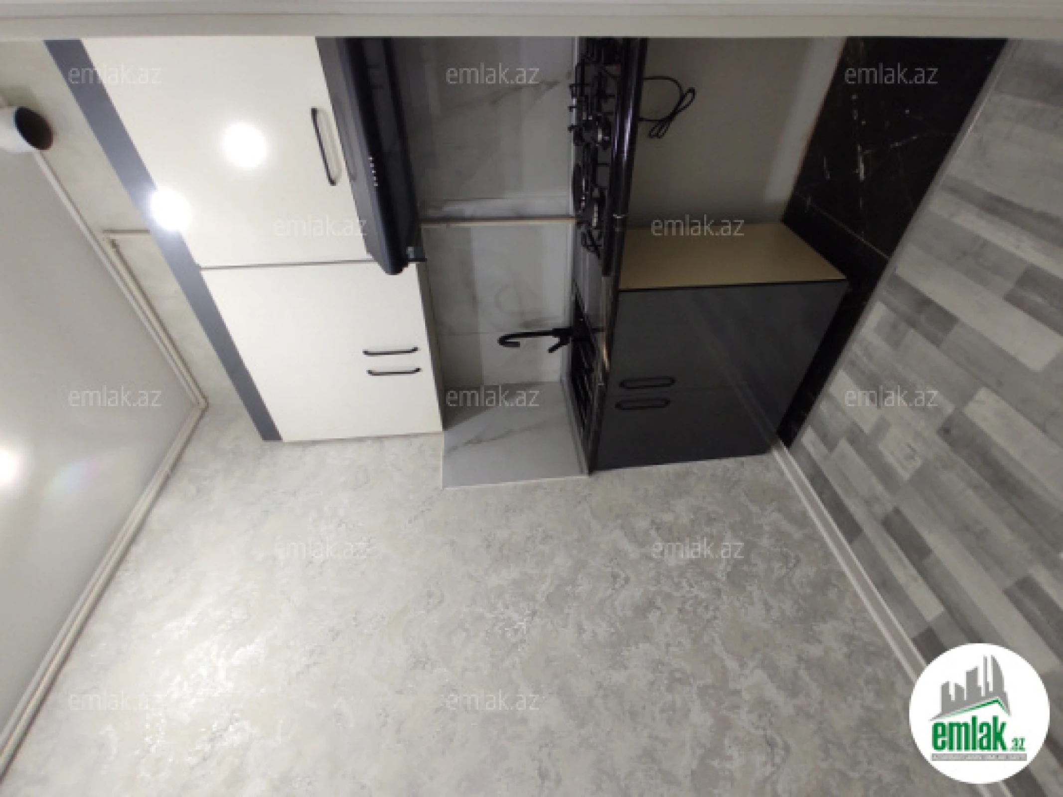 Satılır 2 otaqlı yeni tikili 65 m²