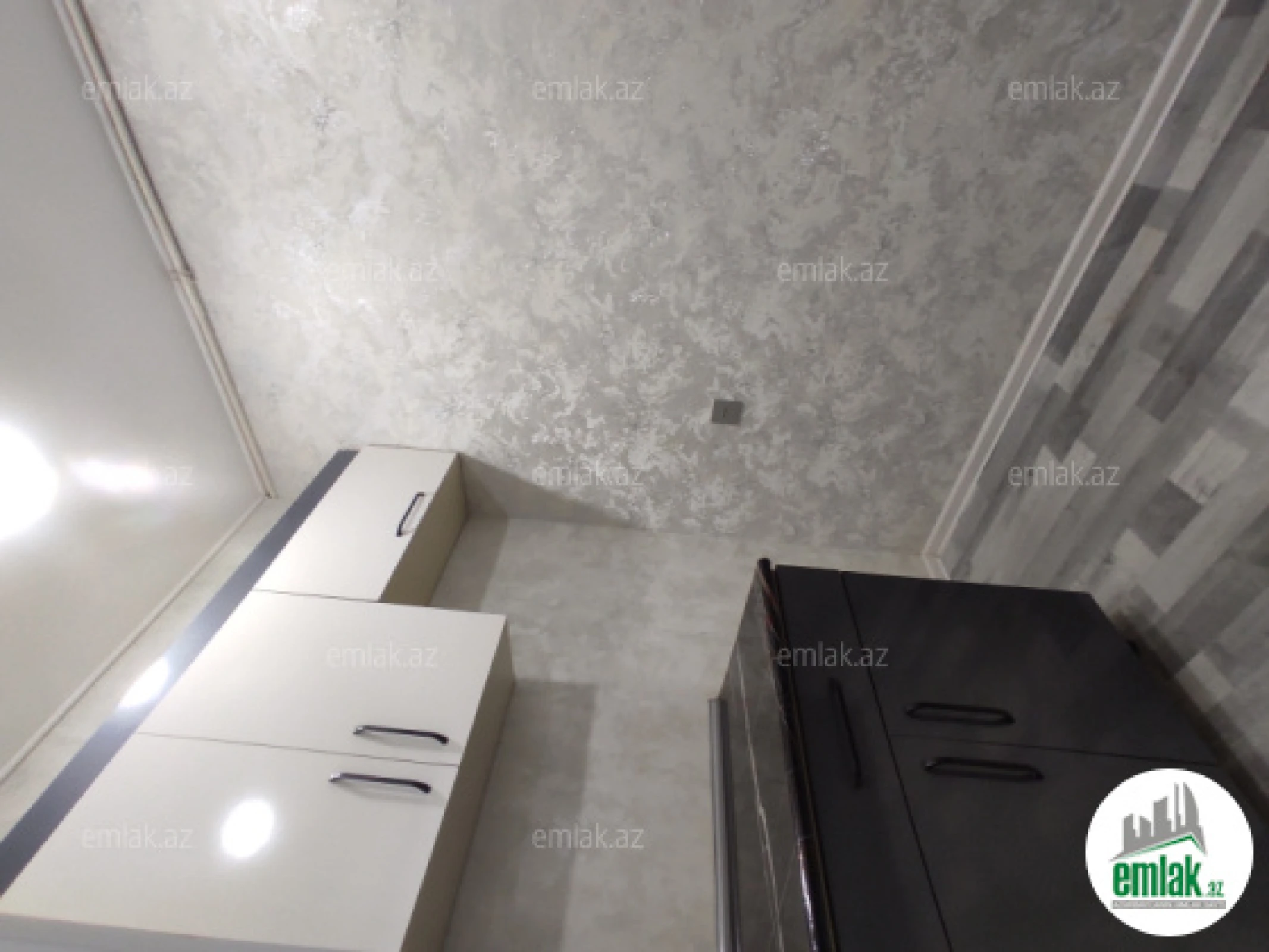 Satılır 2 otaqlı yeni tikili 65 m²