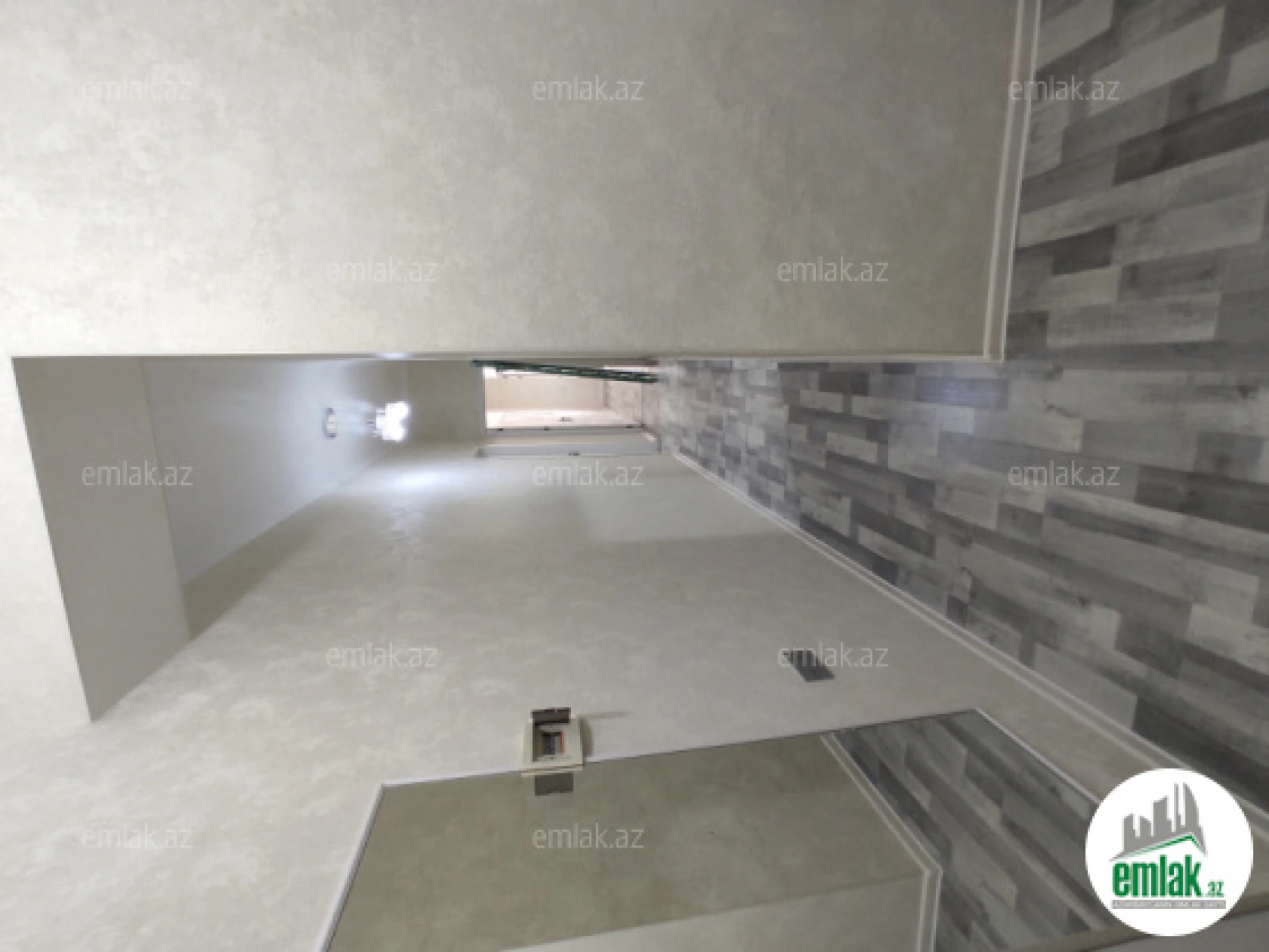 Satılır 2 otaqlı yeni tikili 65 m²