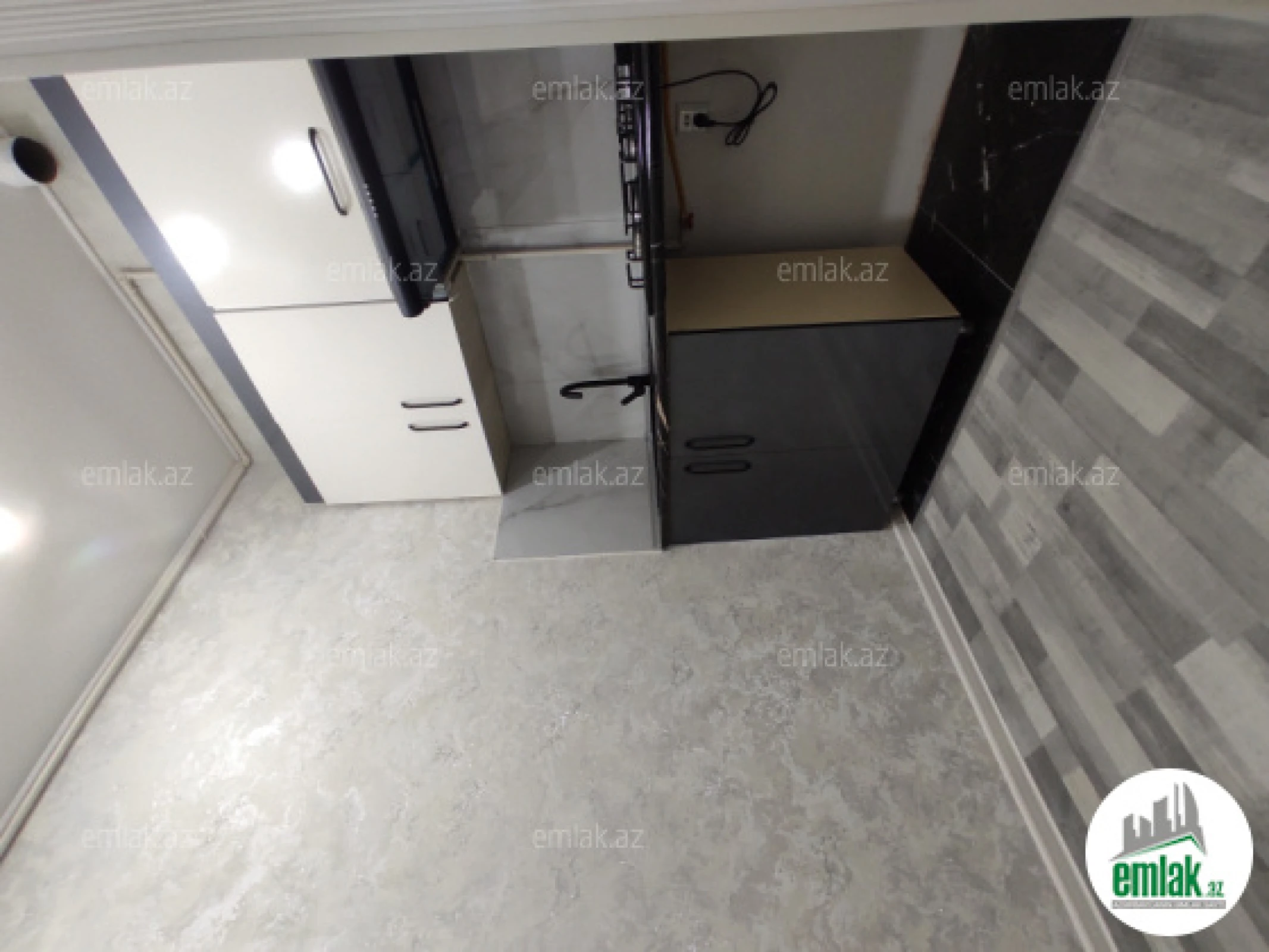 Satılır 2 otaqlı yeni tikili 65 m²