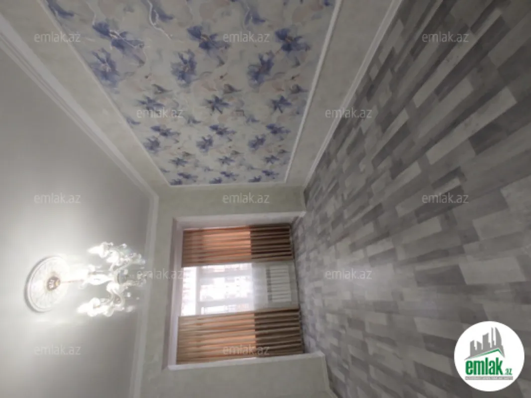 Satılır 3 otaqlı köhnə tikili 75 m²