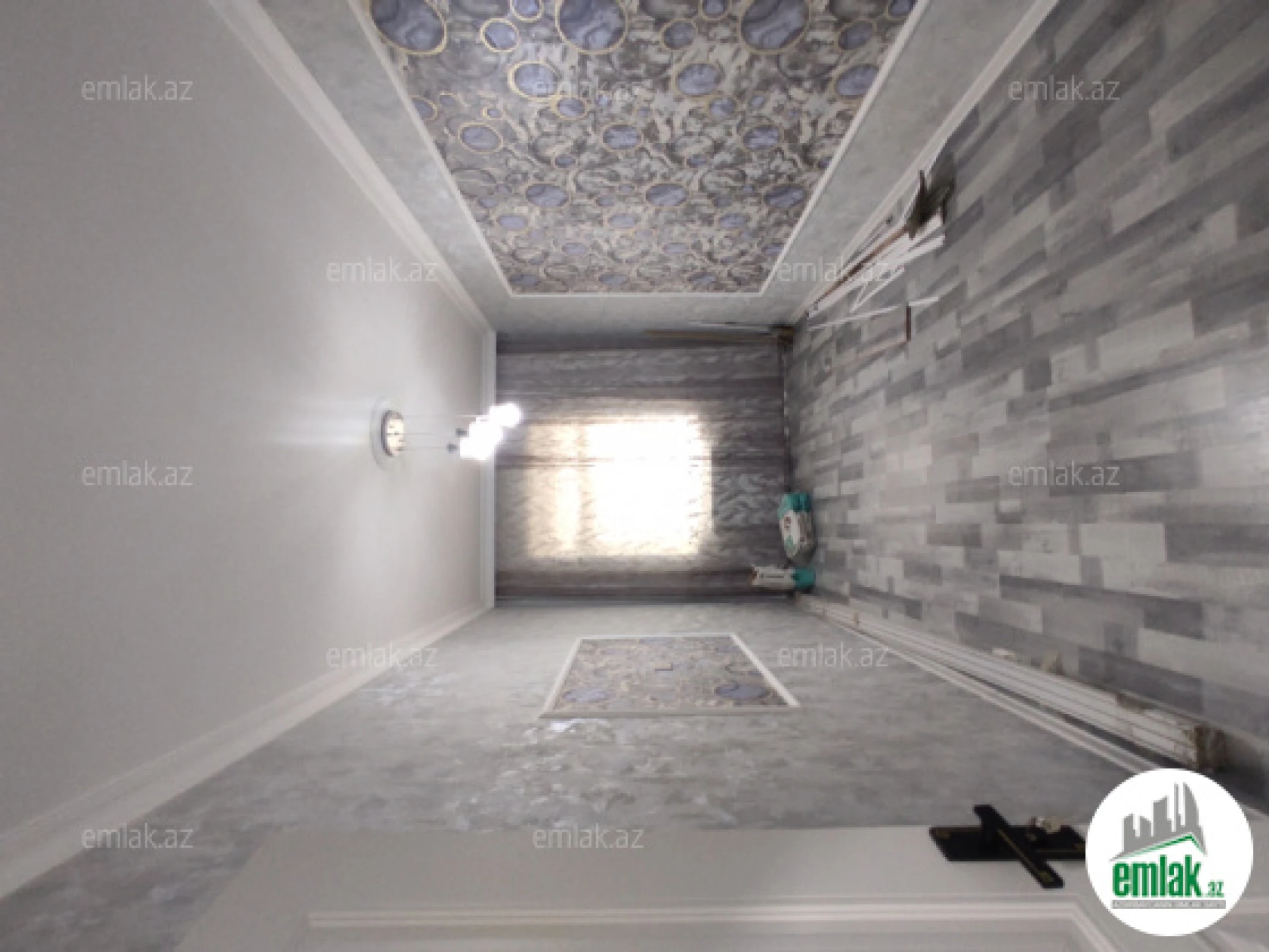 Satılır 3 otaqlı köhnə tikili 75 m²