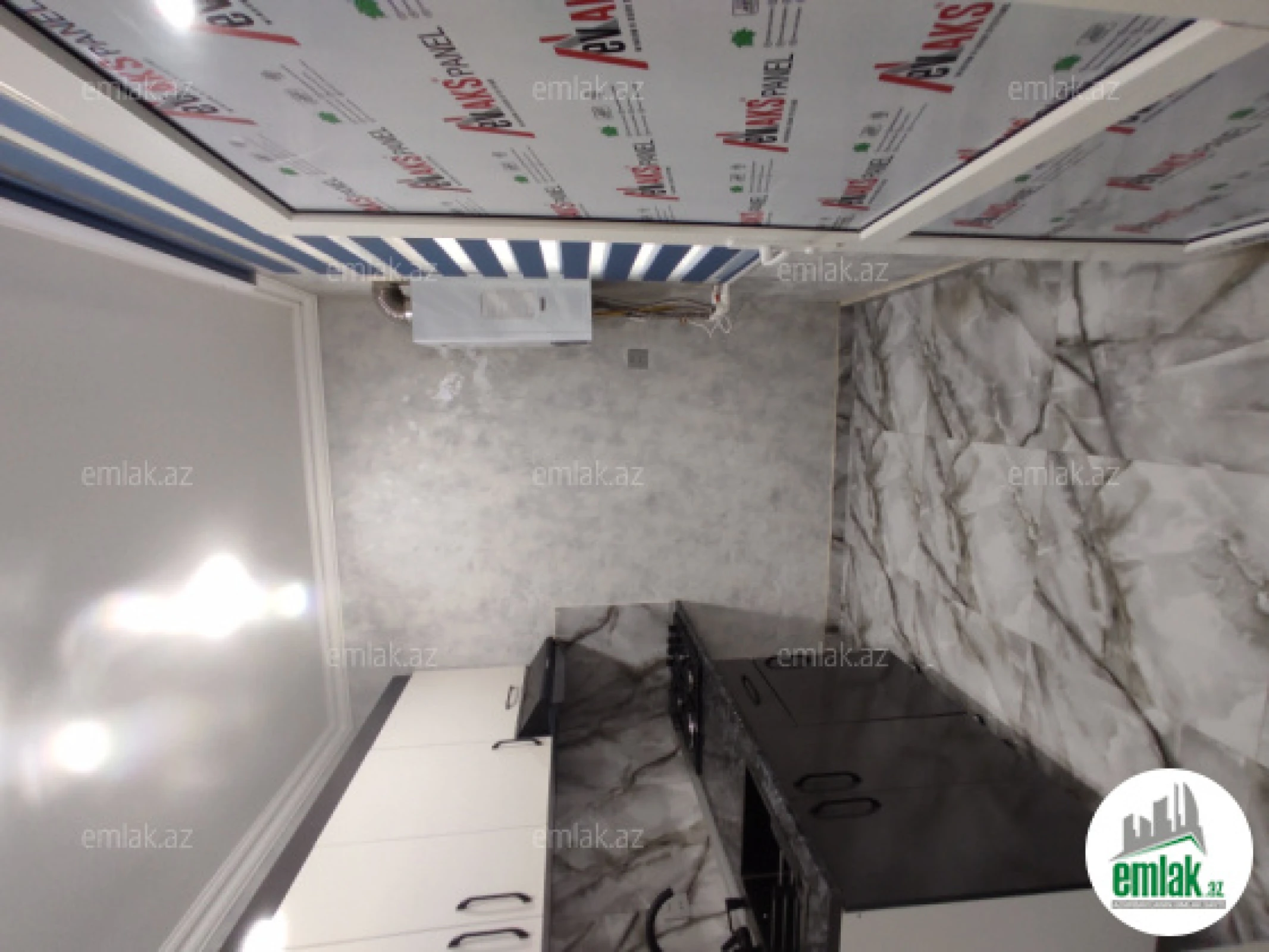 Satılır 3 otaqlı köhnə tikili 75 m²