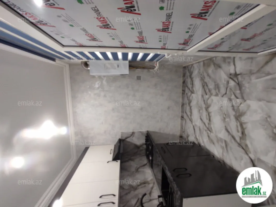 Satılır 3 otaqlı köhnə tikili 75 m²