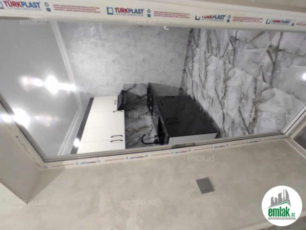 Satılır 3 otaqlı köhnə tikili 75 m²