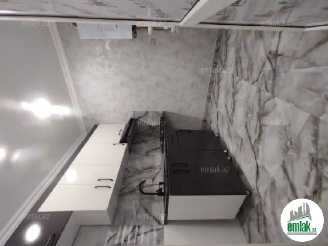 Satılır 3 otaqlı köhnə tikili 75 m²