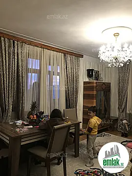 Satılır 3 otaqlı köhnə tikili 78 m²