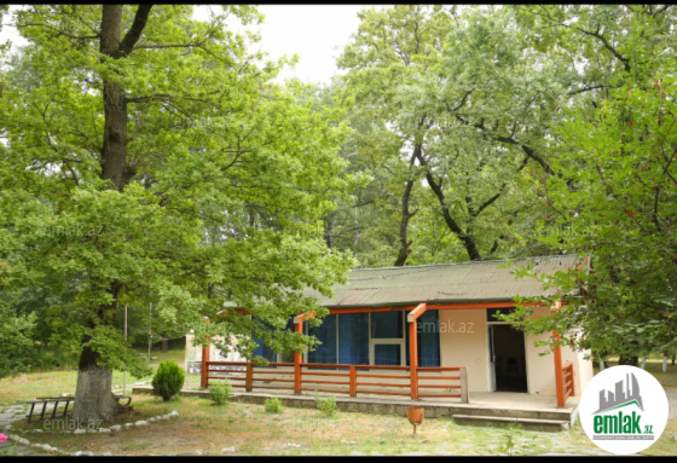 Satılır 8 otaqlı obyekt 500 m²