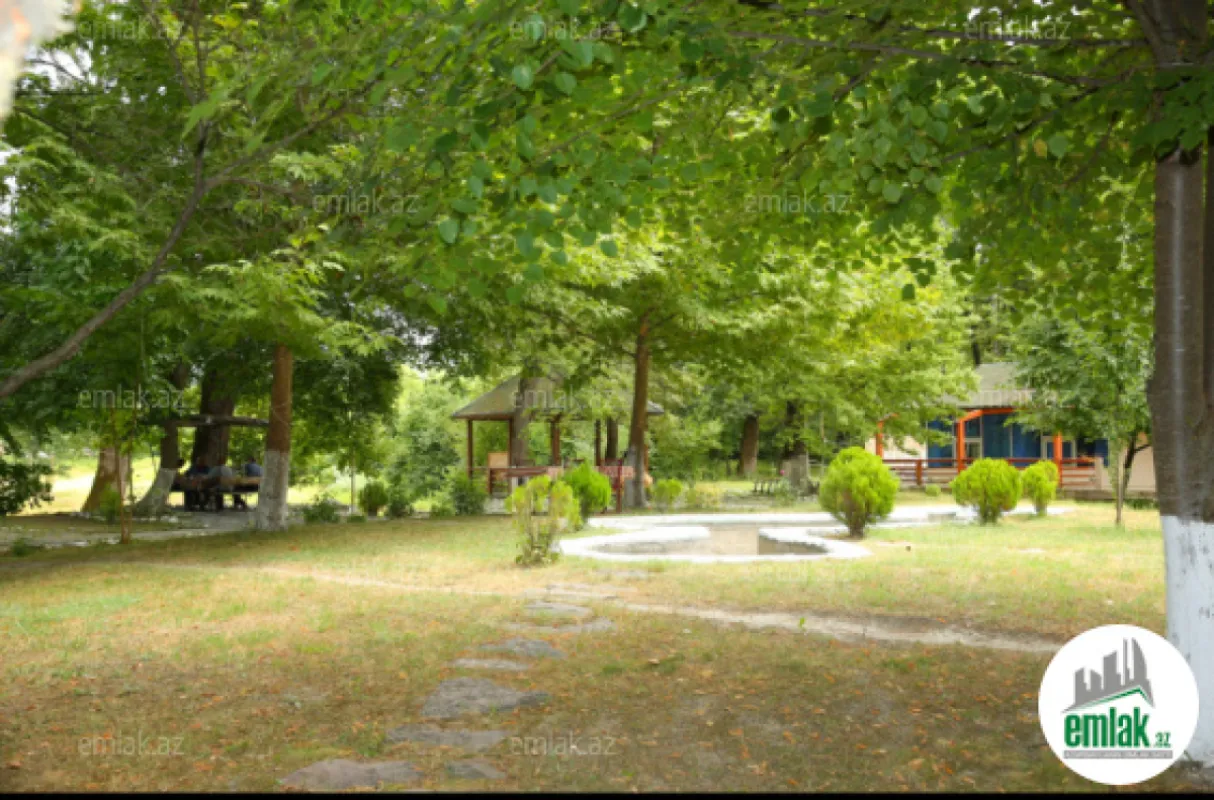 Satılır 8 otaqlı obyekt 500 m²