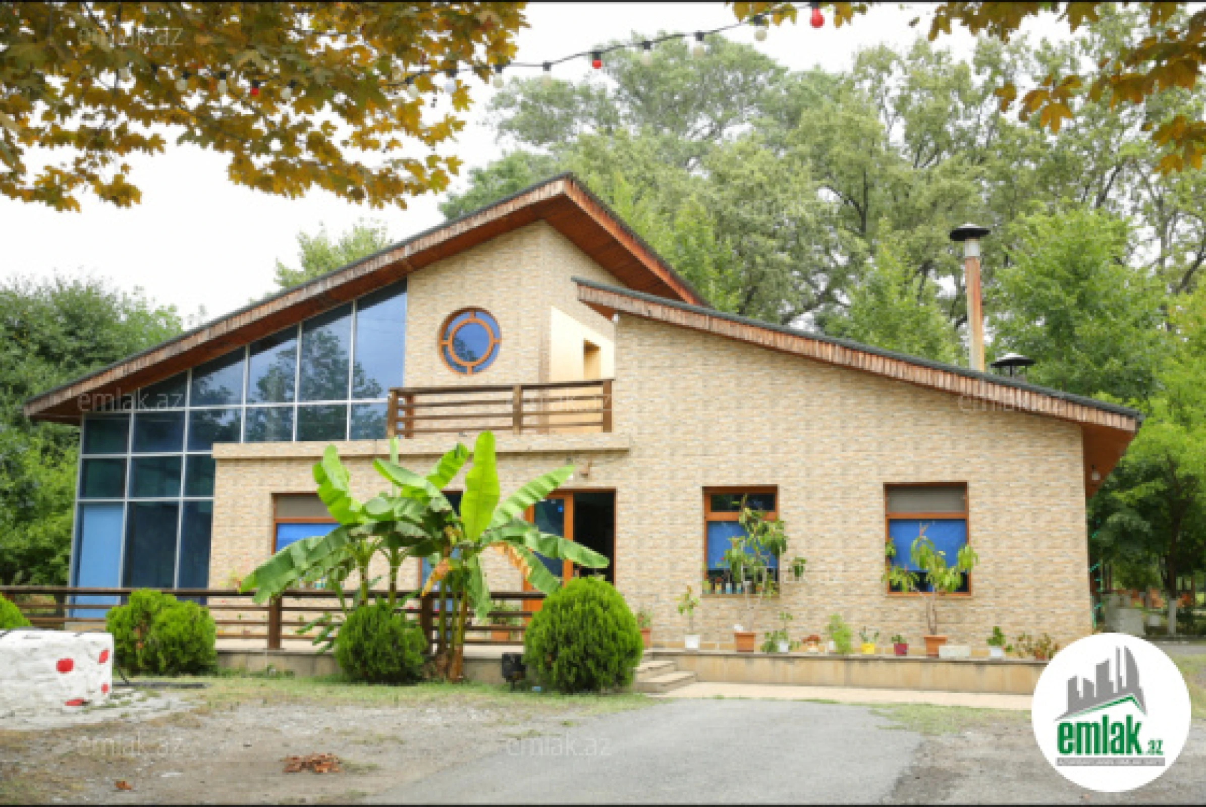 Satılır 8 otaqlı obyekt 500 m²