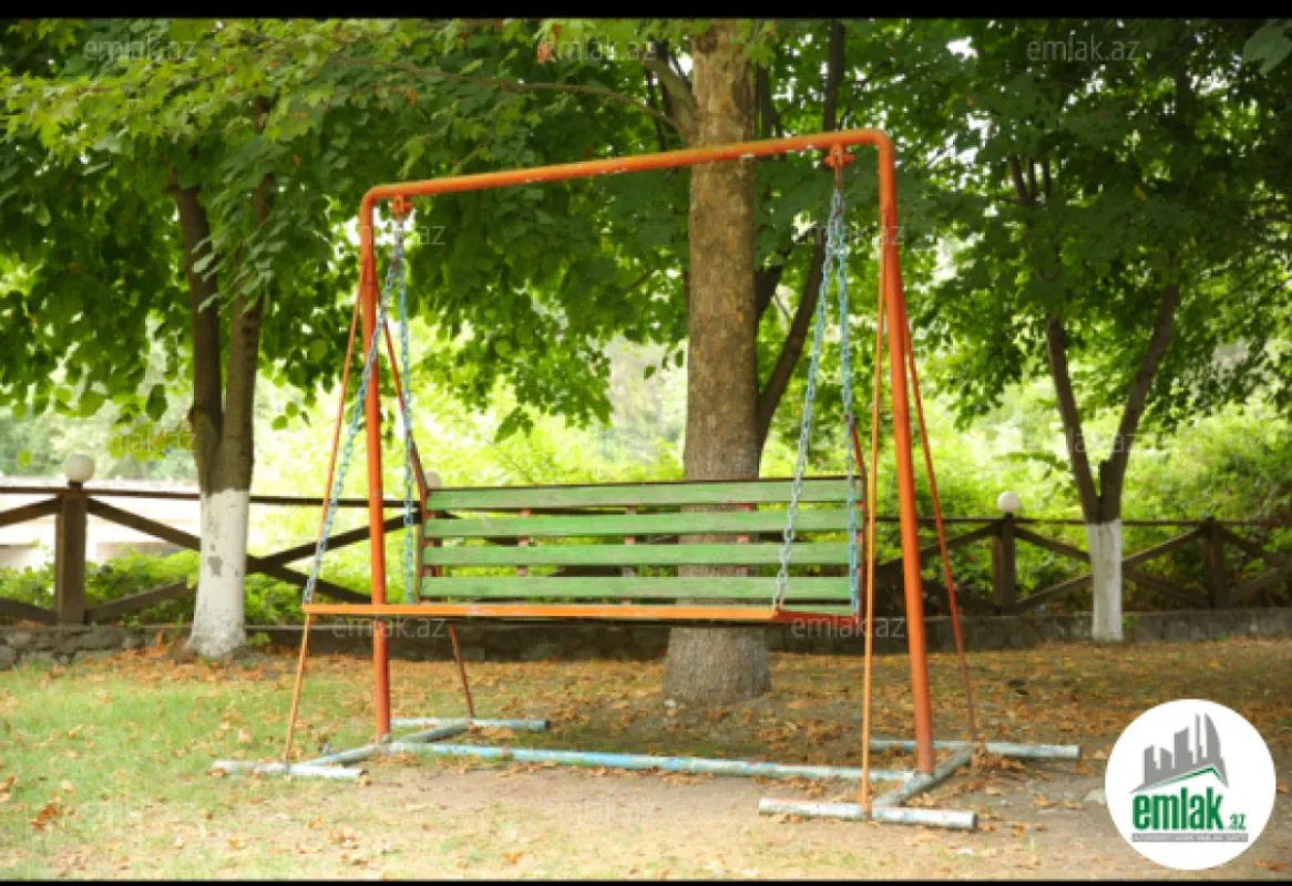 Satılır 8 otaqlı obyekt 500 m²