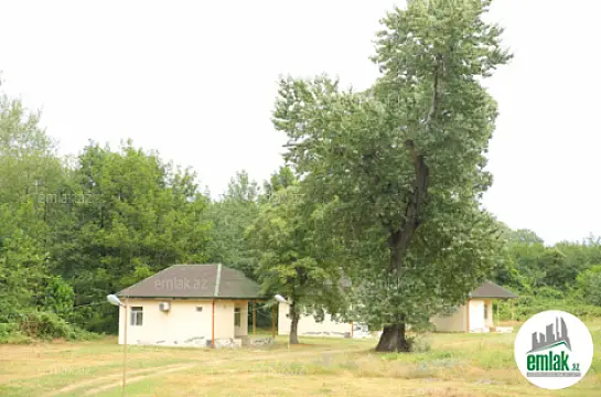 Satılır 8 otaqlı obyekt 500 m²