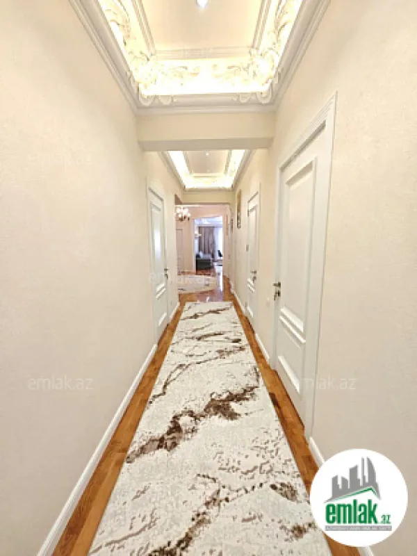 Satılır 4 otaqlı yeni tikili 230 m²