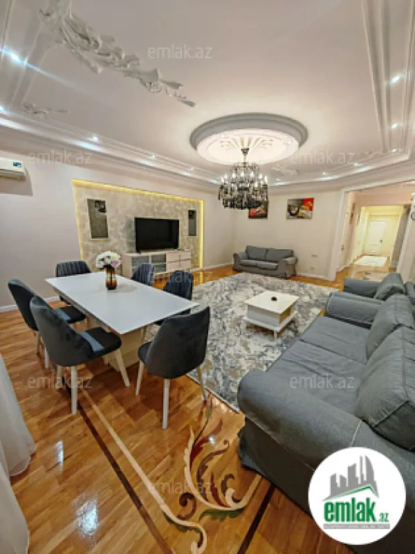 Satılır 4 otaqlı yeni tikili 230 m²