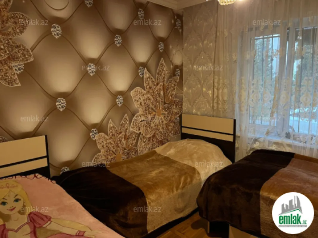 Satılır 3 otaqlı köhnə tikili 90 m²