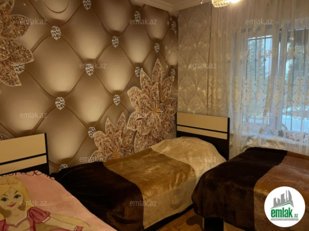 Satılır 3 otaqlı köhnə tikili 90 m²
