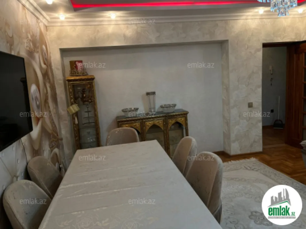 Satılır 3 otaqlı köhnə tikili 90 m²