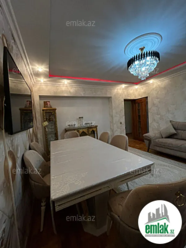 Satılır 3 otaqlı köhnə tikili 90 m²