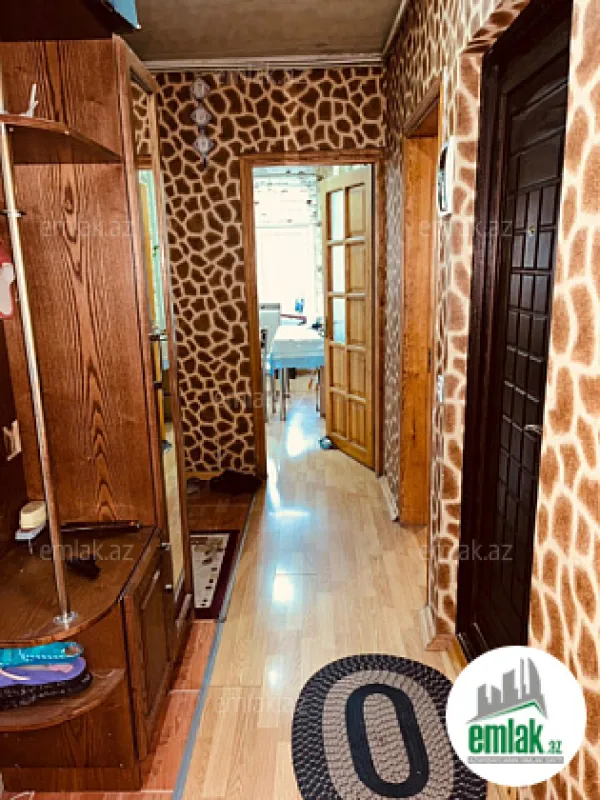Satılır 2 otaqlı köhnə tikili 55 m²