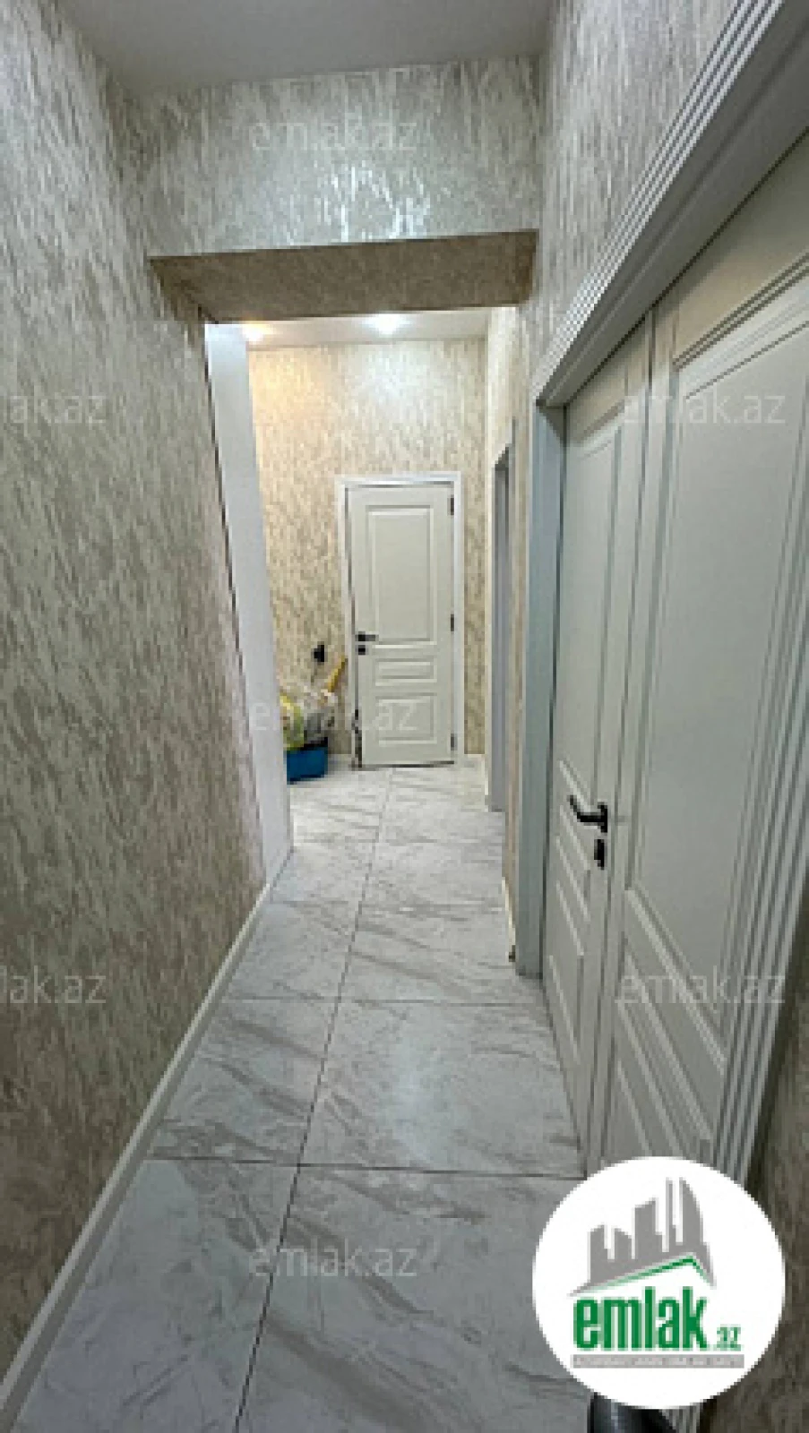 Satılır 2 otaqlı yeni tikili 96 m²