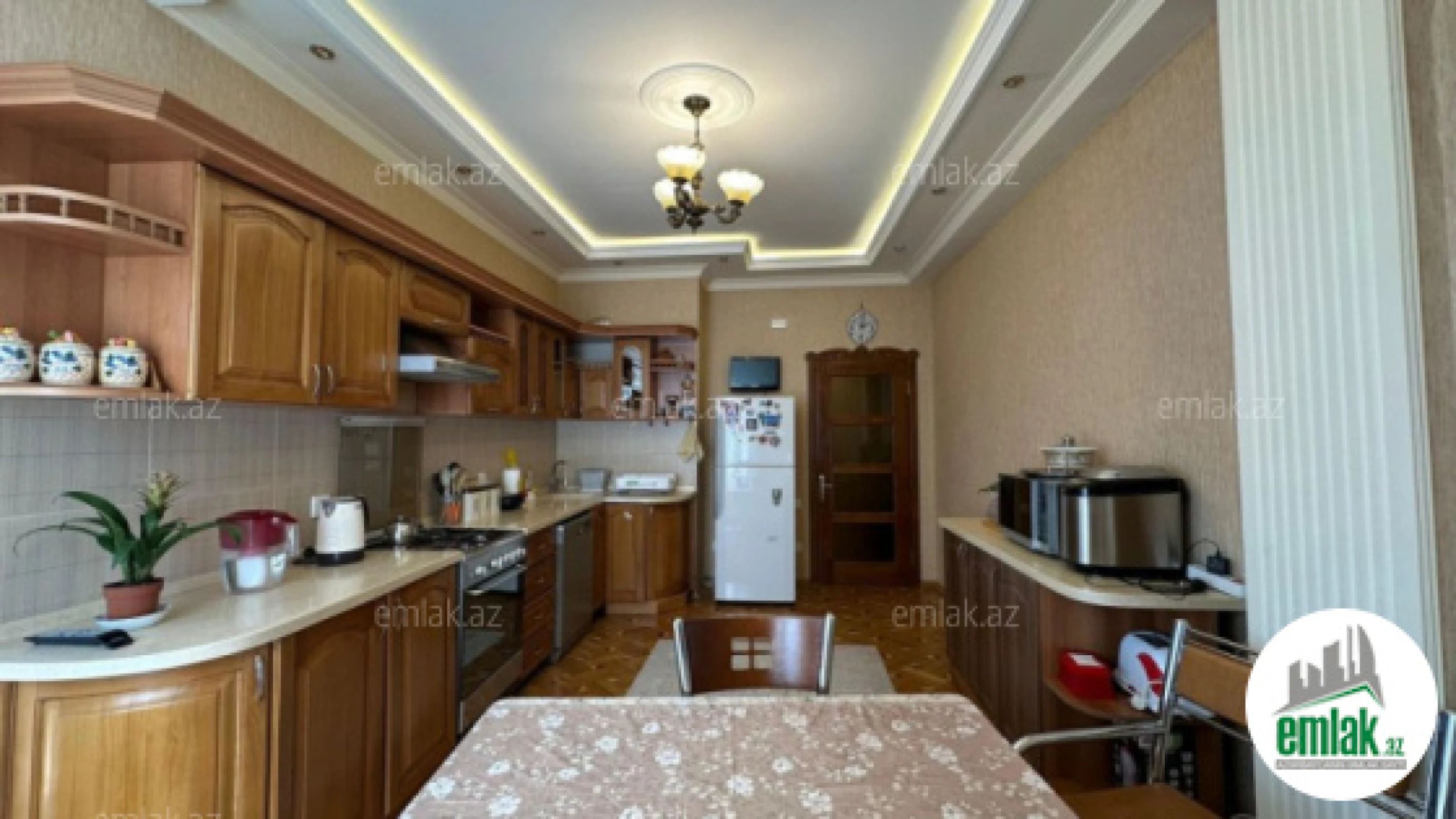 Satılır 3 otaqlı yeni tikili 140 m²