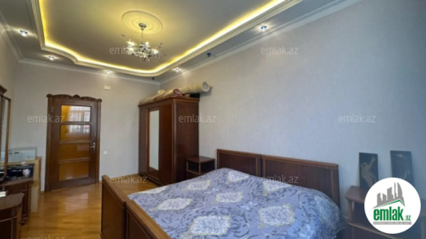 Satılır 3 otaqlı yeni tikili 140 m²