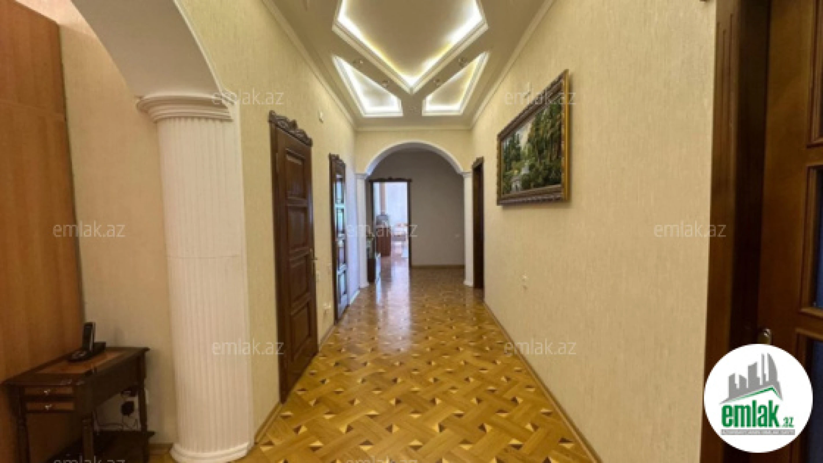 Satılır 3 otaqlı yeni tikili 140 m²