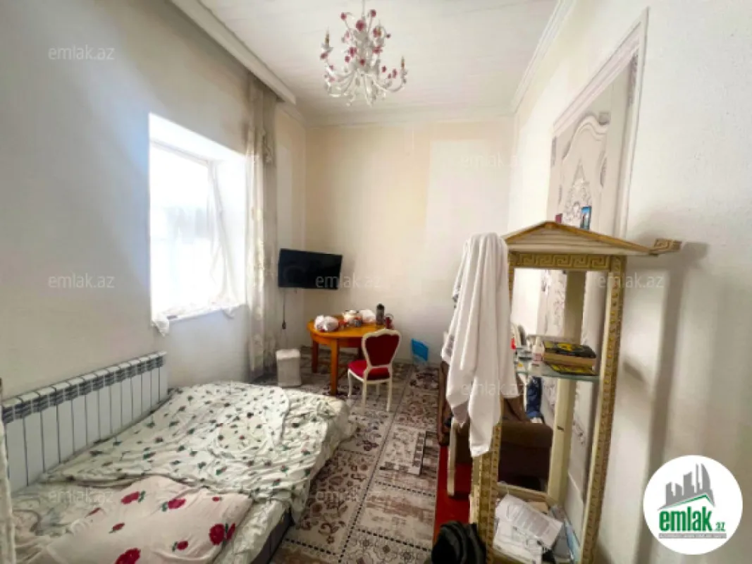 Satılır 2 otaqlı köhnə tikili 45 m²