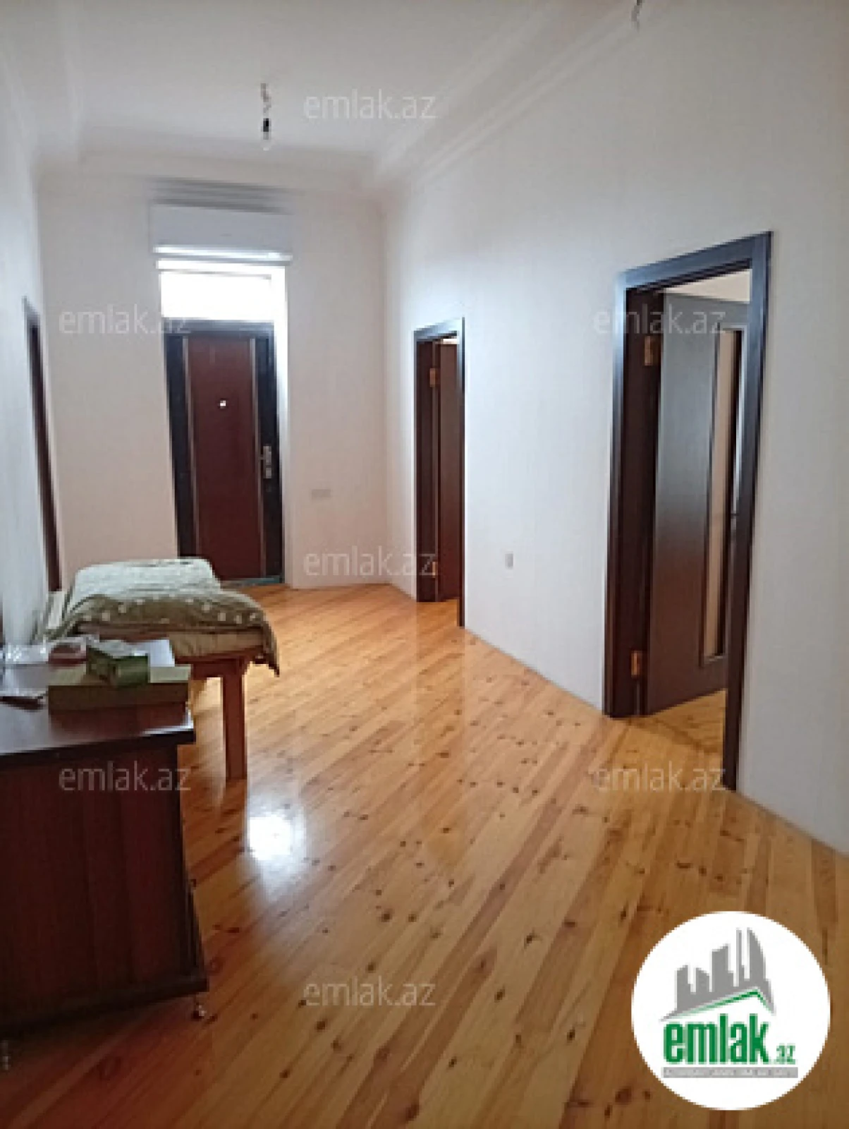 Satılır 6 otaqlı mənzil 400 m²