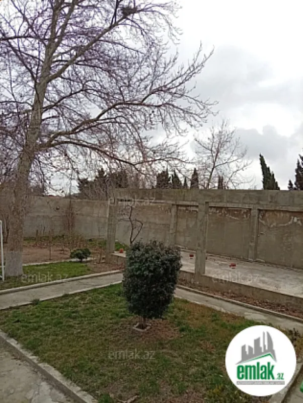 Satılır 6 otaqlı mənzil 400 m²