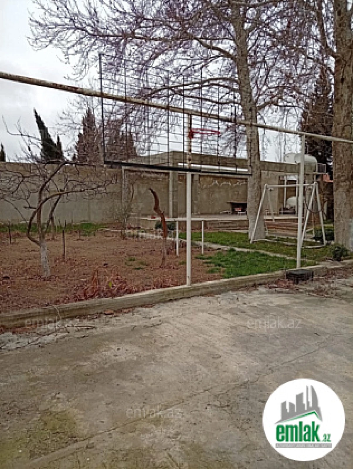 Satılır 6 otaqlı mənzil 400 m²